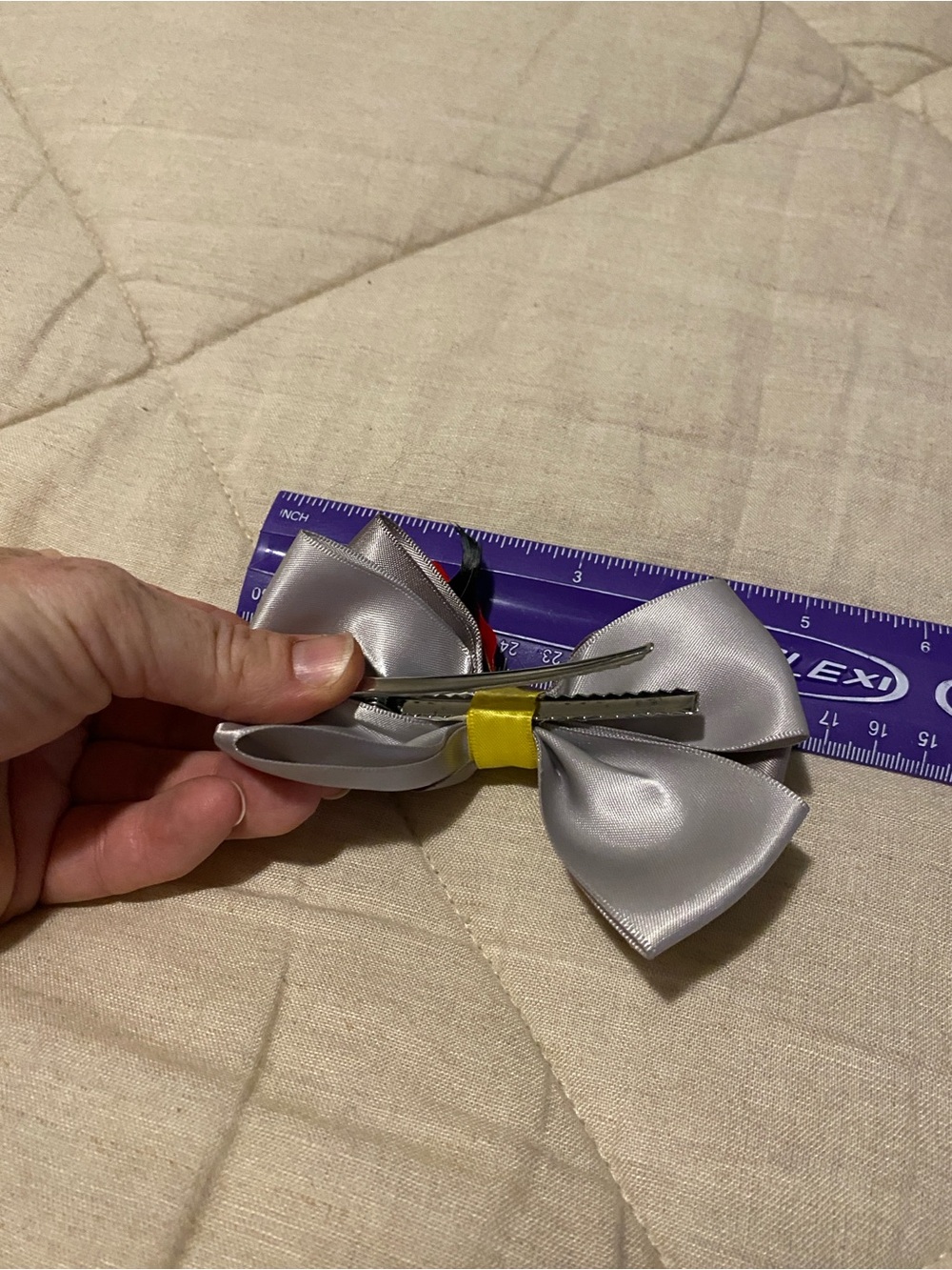 Disney Dumbo bow - Picture 3 of 3